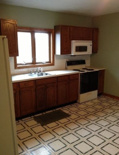 41 Godfrey St, Taunton MA 02780-7031 exterior