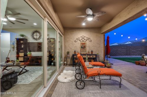 22421 30 St, Phoenix AZ 85050-4405 exterior