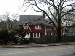 726 Chestnut St, Newton, MA 02468-2016