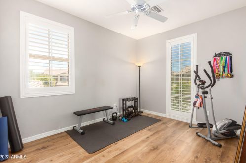 21618 39th Ter, Phoenix AZ  85050-4911 exterior