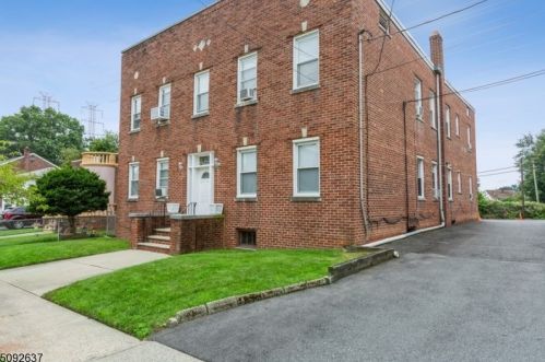 63 Carmer Ave, Belleville NJ  07109-2853 exterior