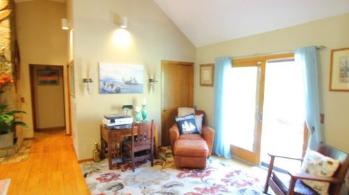 180 Hope St, Seekonk MA 02771-3001 exterior