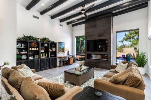 6112 31st St, Phoenix, AZ 85016-2311