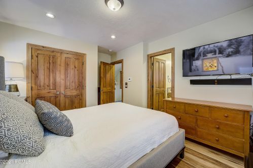 953 Park Ave, Park City UT 84060-5202 exterior