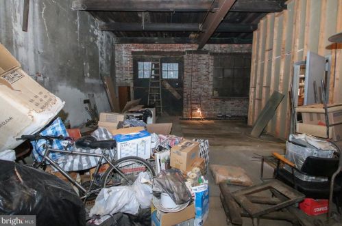 1225 6 St, Philadelphia PA 19147-4828 exterior