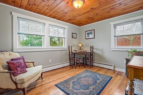 92 Edgewater Dr, Wareham MA 02571-2189 exterior