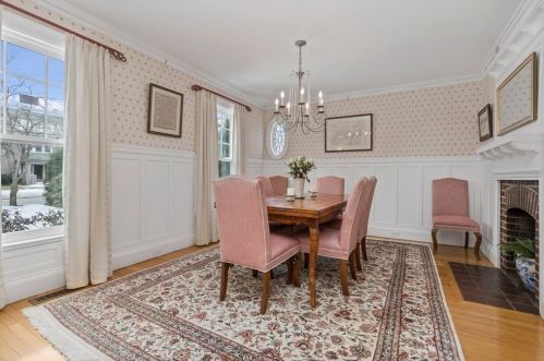 77 Windsor Rd, Newton MA 02468-1504 exterior