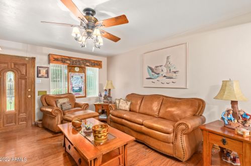 6339 19th Dr, Phoenix, AZ 85015-1531