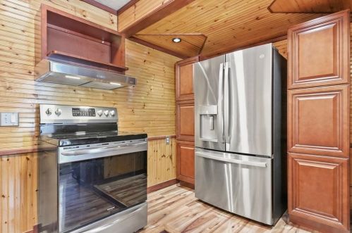 152 Highland Ave, Royalston MA 01331-2427 exterior