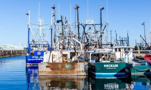 18 Mott St, New Bedford MA 02744-2307 exterior