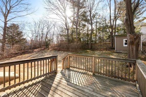 57 Yerxa Rd, Arlington MA 02474-2127 exterior