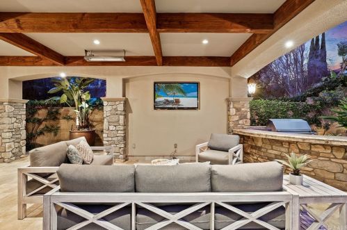 17 Buellton, Irvine CA 92602-2032 exterior