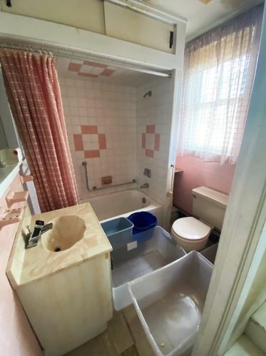 19 Haverhill St, Lawrence MA 01841-2817 exterior