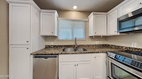 7819 17th Ave, Phoenix AZ  85021-7011 exterior