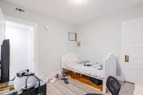 42 Lewis St, Worcester MA 01610-1702 exterior