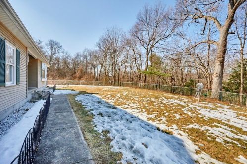 1685 Mountain Rd, Montgomery MA 01085-1480 exterior