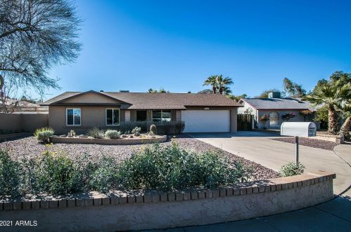 10622 42nd Pl, Phoenix, AZ 85044-1324