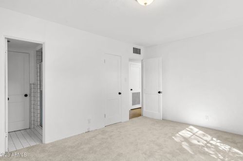 525 Edgemont Ave, Phoenix AZ 85035-1809 exterior