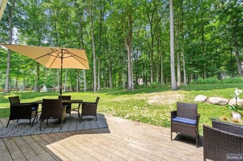 20 Southfield Dr, Wantage NJ  07461-3036 exterior