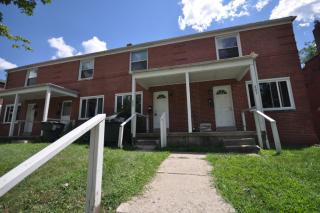 215 Hudson St, Columbus OH  43202-2613 exterior
