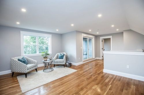 77 Hodge Rd, Arlington MA  02474-1933 exterior