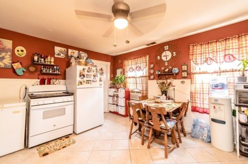 19 Frederick St, Montgomery MA 01085-3180 exterior