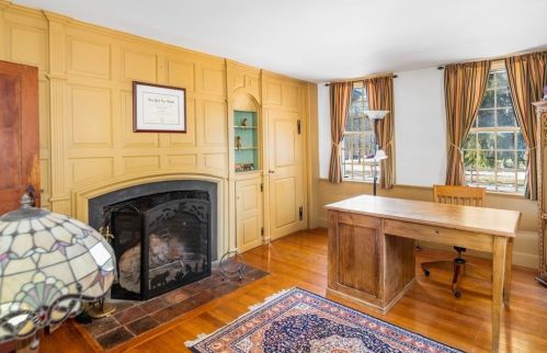 691 River St, Hingham, MA 02061-2706