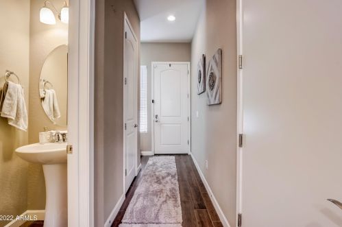 3062 33rd Pl, Phoenix, AZ 85018