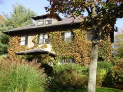 40 Chester St, Newton, MA 02461-1434