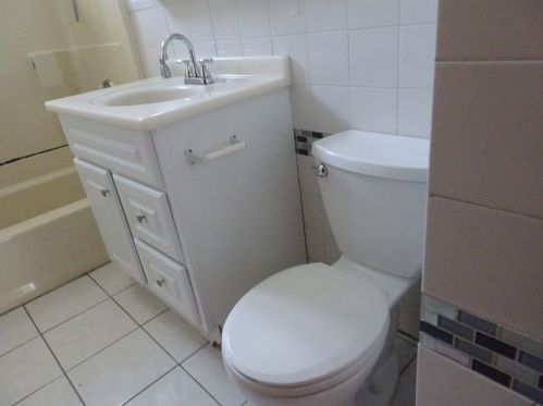 17 Upsala St, Worcester MA 01610-2027 exterior