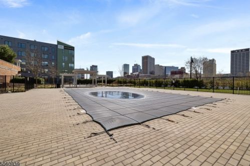 200 Dey St, East Newark NJ  07029-1883 exterior