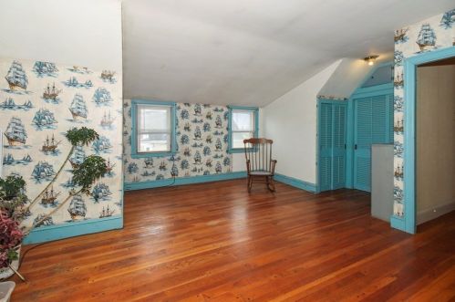 123 Locust St, New Bedford MA 02740-4506 exterior