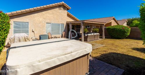 2029 Angela Dr, Phoenix AZ 85032-2351 exterior