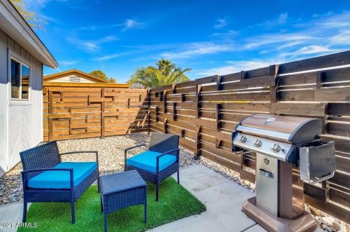 3216 Claire Dr, Phoenix AZ 85032-4911 exterior