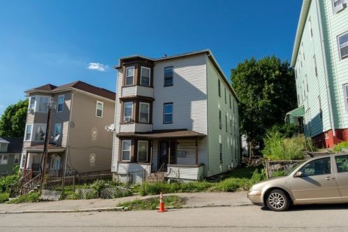 59 Catharine St, Worcester MA 01605-2809 exterior