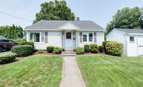 67 Jennings St, Worcester, MA 01604-1972