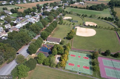 24854 Main St, Columbus NJ 08022-1339 exterior