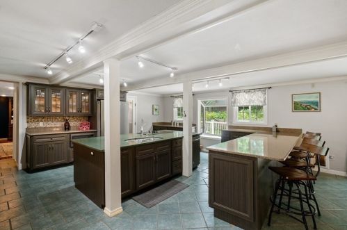 181 Floral St, Shrewsbury MA  01545-3246 exterior