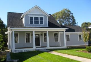 3 Taylor Ln, Hingham, MA 02043-1676