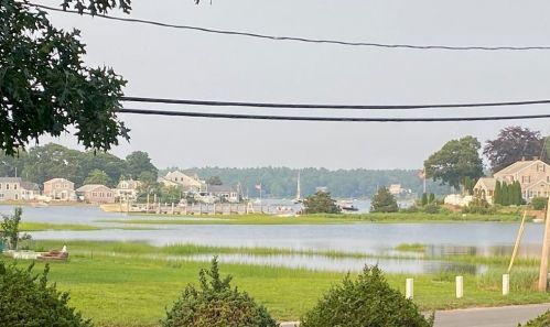 16 Smith Ave, Wareham, MA 02571-1965