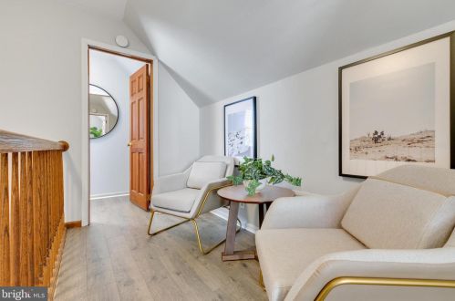 301 Lincoln Ave, West Deptford NJ  08066-1132 exterior