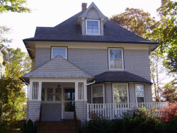 48 Erie Ave, Newton, MA 02461-1514