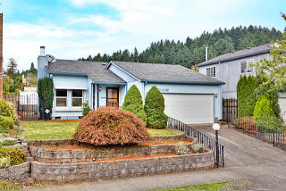 6305 Sherman St, Portland, OR 97215-4068