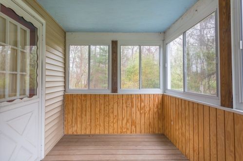 400 Prospect Hill St, Taunton, MA 02780-6870