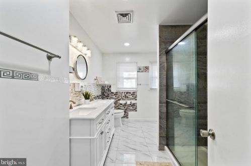 410 Lewistown Rd, Columbus NJ 08022-2222 exterior