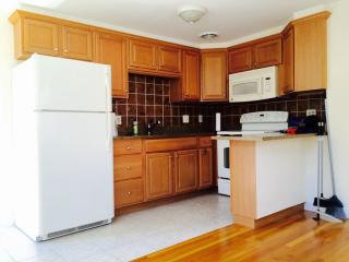 43 Highland Ter, Needham MA  02494-3013 exterior