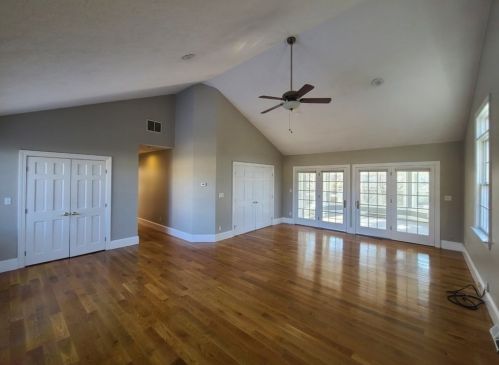 9 Parmenter Rd, Southborough MA exterior