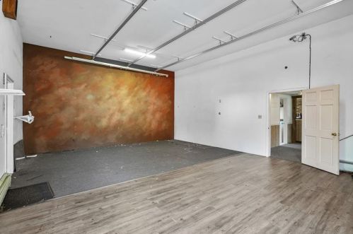 1062 Taunton Ave, Seekonk MA 02771-3111 exterior