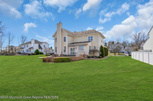 111 Picadilly Dr, Jackson Twp NJ  08527-1290 exterior