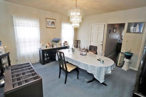 10 Viall St, New Bedford MA 02744-2505 exterior